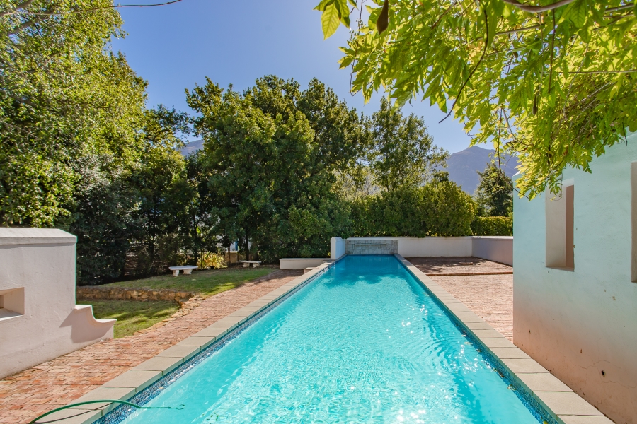 7 Bedroom Property for Sale in Franschhoek Western Cape